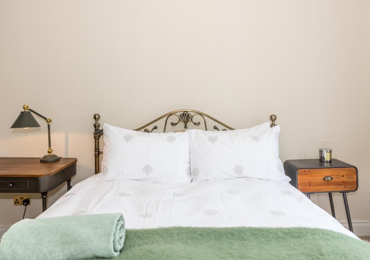 Fashionable Chic Townhouse In D4 Villa Dublin Bagian luar foto